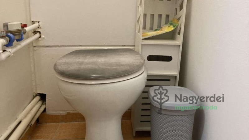 Debrecen, Nagyerdőalja, Lakás, tégla lakás  