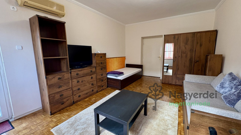 Debrecen, Sestakert, Lakás, tégla lakás  