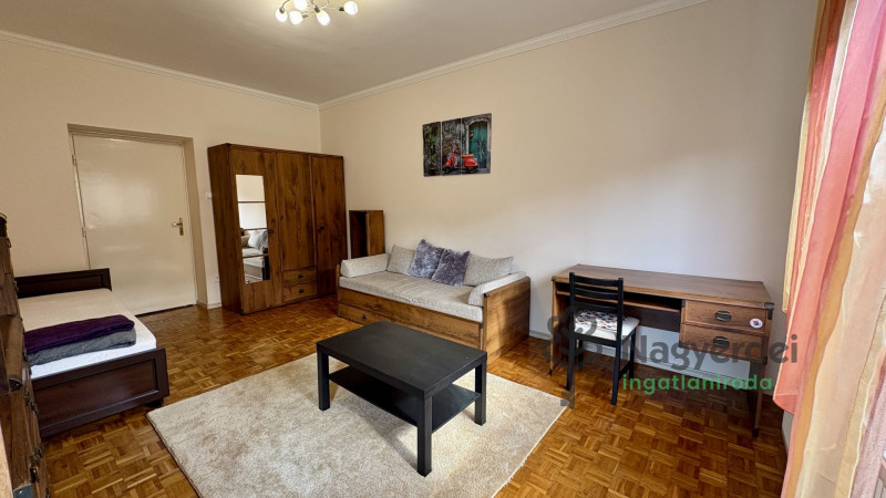 Debrecen, Sestakert, Lakás, tégla lakás  