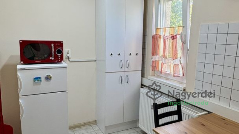 Debrecen, Sestakert, Lakás, tégla lakás  