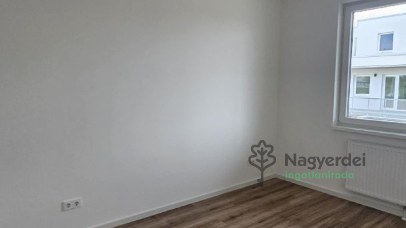 Debrecen, Epreskert, Lakás, panel lakás  