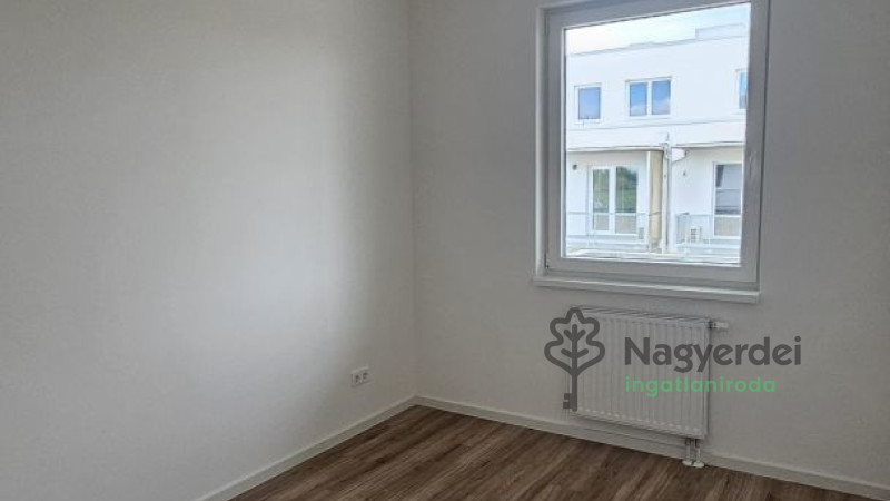 Debrecen, Epreskert, Lakás, panel lakás  