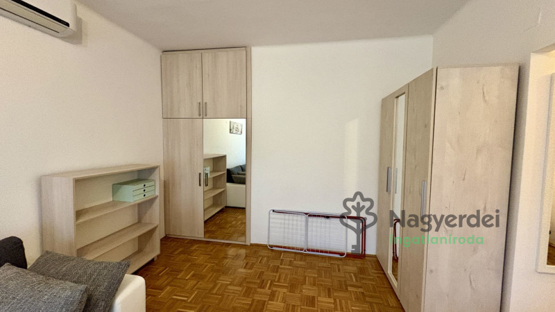 Debrecen, Sestakert, Lakás, tégla lakás  