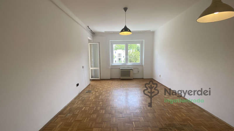 Debrecen, Sestakert, Lakás, tégla lakás  