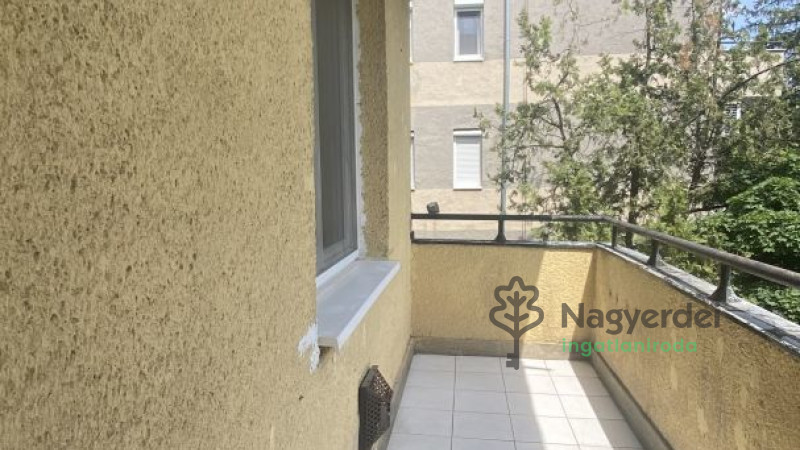 Debrecen, Sestakert, Lakás, tégla lakás  
