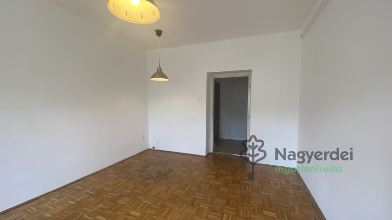 Debrecen, Sestakert, Lakás, tégla lakás  