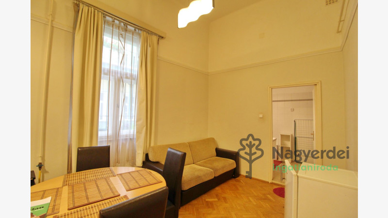 Debrecen, Belváros, Lakás, tégla lakás  