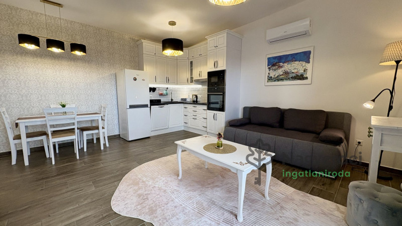 Debrecen, Hatvan utcai kert, Lakás, tégla lakás  