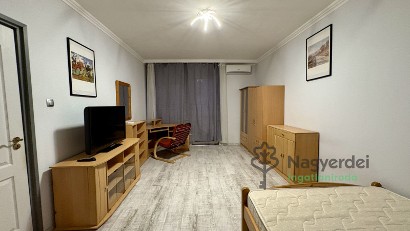 Debrecen, Libakert, Lakás, tégla lakás  