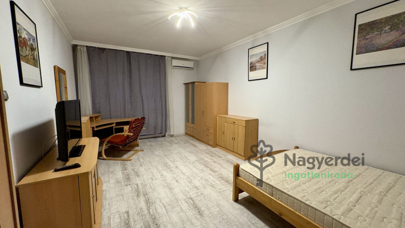 Debrecen, Libakert, Lakás, tégla lakás  