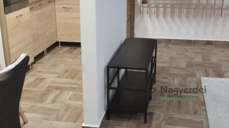 Debrecen, Csigekert, Lakás, tégla lakás  