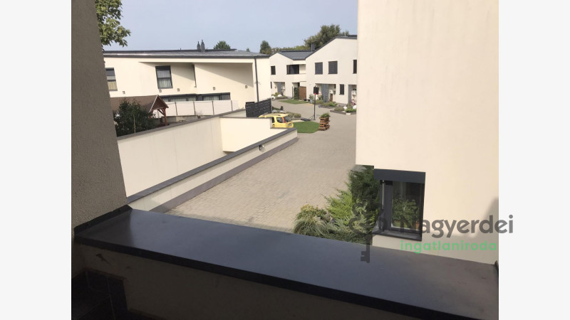 Debrecen, Csigekert, Lakás, tégla lakás  