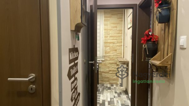 Debrecen, Vénkert, Lakás, panel lakás  