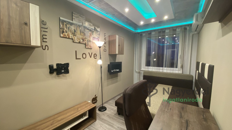 Debrecen, Vénkert, Lakás, panel lakás  