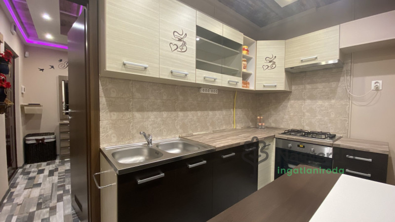 Debrecen, Vénkert, Lakás, panel lakás  