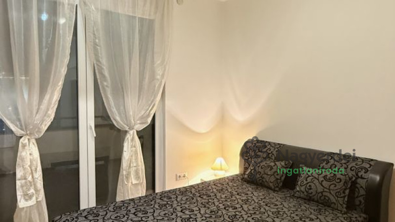 Debrecen, Belváros, Lakás, tégla lakás  