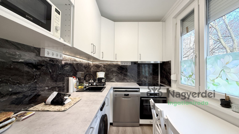 Debrecen, Belváros, Lakás, panel lakás  