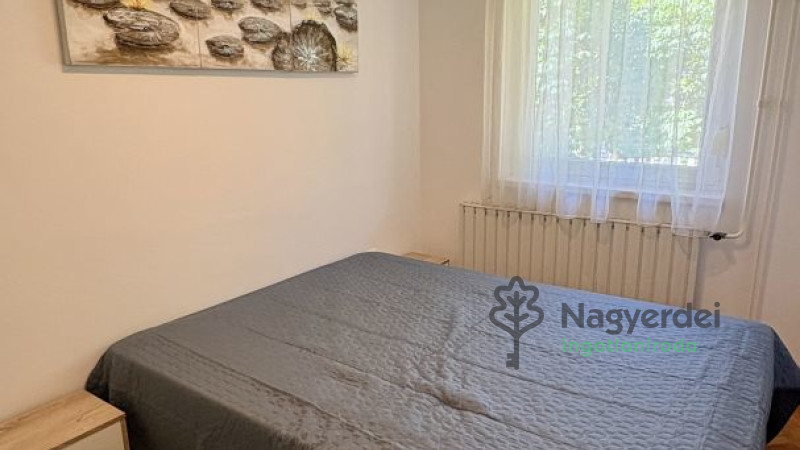 Debrecen, Sestakert, Lakás, tégla lakás  