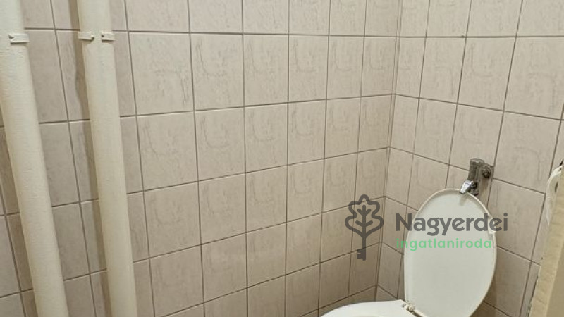 Debrecen, Belváros, Iroda, nem irodaházban  