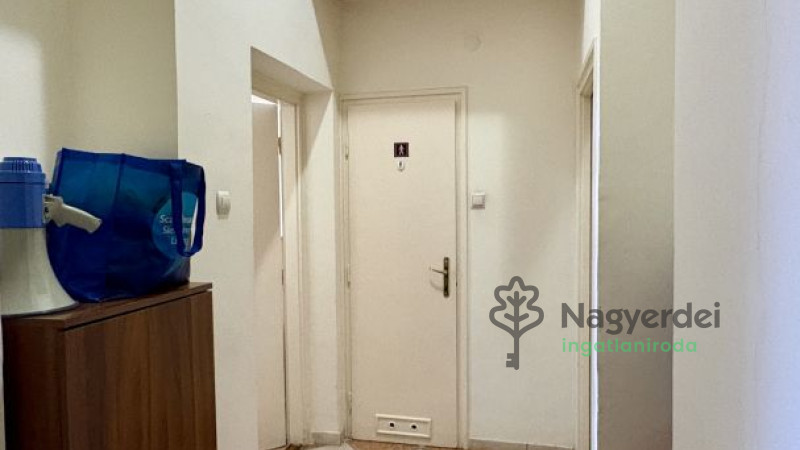 Debrecen, Belváros, Iroda, nem irodaházban  