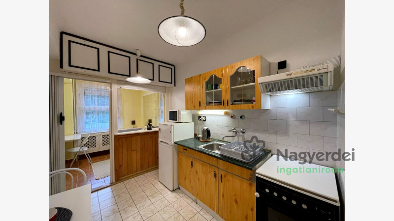 Debrecen, Nagyerdő, Lakás, tégla lakás  