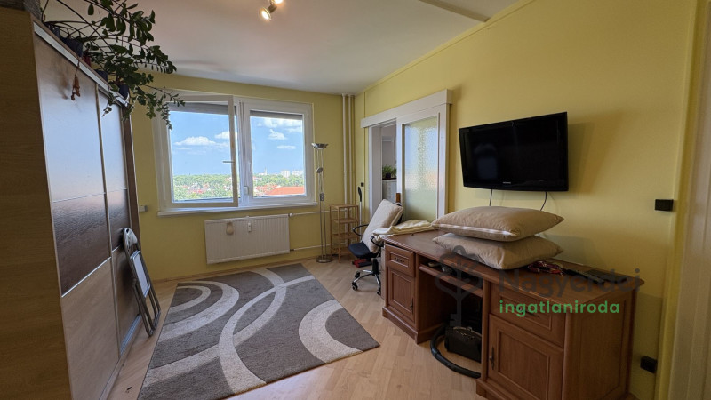 Debrecen, Libakert, Lakás, panel lakás  