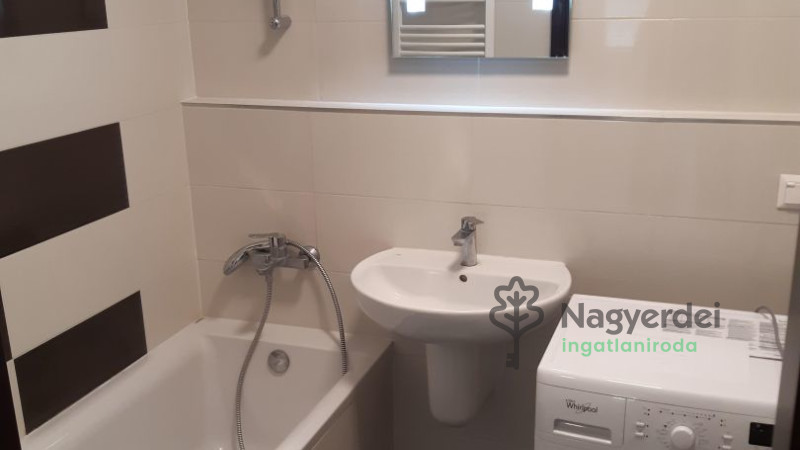 Debrecen, Egyetemváros, Lakás, tégla lakás  