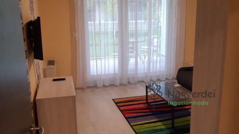 Debrecen, Egyetemváros, Lakás, tégla lakás  