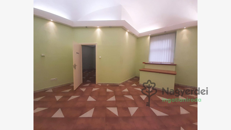 Debrecen, Lakás, tégla lakás  