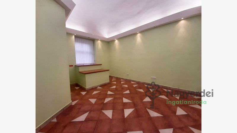 Debrecen, Lakás, tégla lakás  