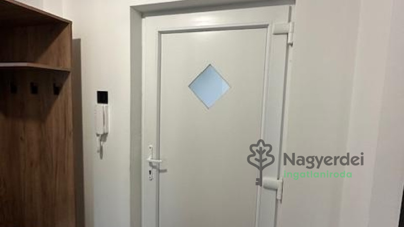 Hajdúszoboszló, Lakás, tégla lakás  