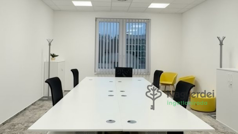 Debrecen, Belváros, Iroda, irodaházban  