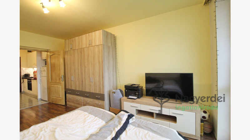 Debrecen, Sestakert, Lakás, panel lakás  