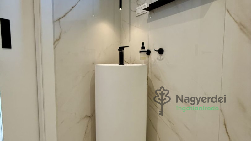 Debrecen, Belváros, Lakás, tégla lakás  