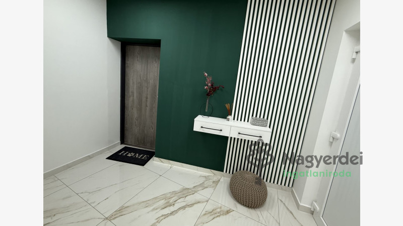 Debrecen, Belváros, Lakás, tégla lakás  