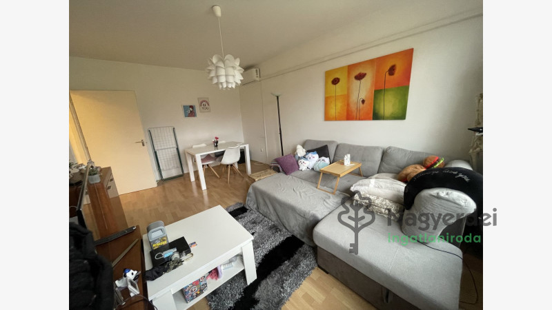 Debrecen, Sestakert, Lakás, csúsztatott zsalus  