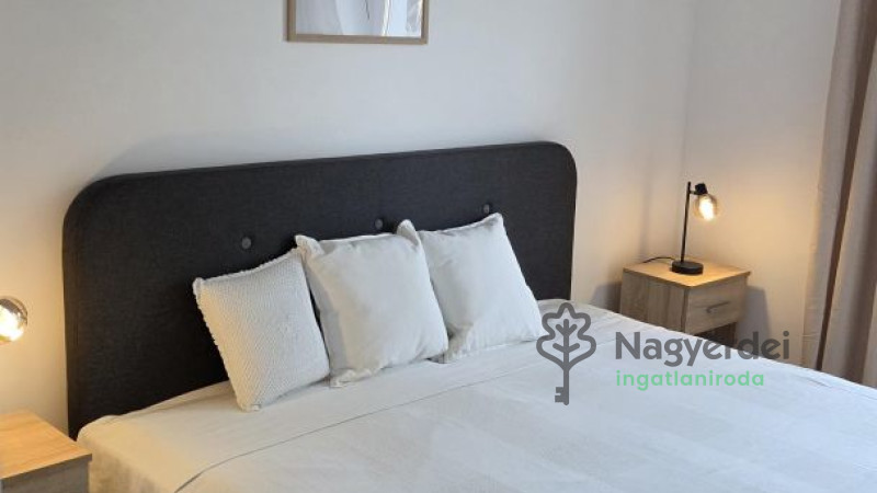 Debrecen, Tócóskert, Lakás, tégla lakás  