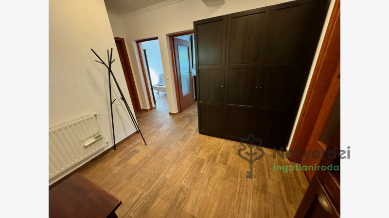 Debrecen, Nagyerdő, Lakás, tégla lakás  