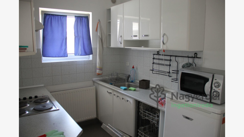Debrecen, Sestakert, Lakás, tégla lakás  