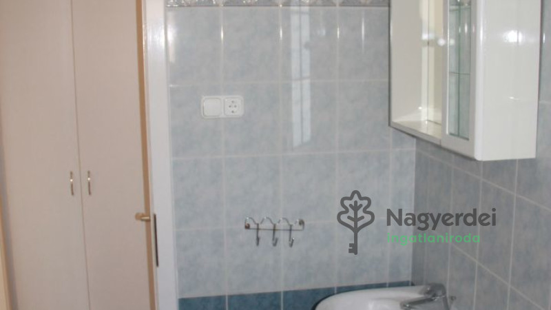 Debrecen, Sestakert, Lakás, tégla lakás  