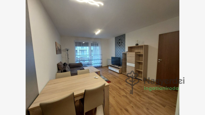 Debrecen, Sestakert, Lakás, tégla lakás  