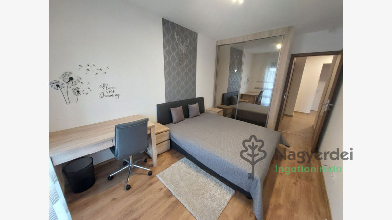 Debrecen, Sestakert, Lakás, tégla lakás  