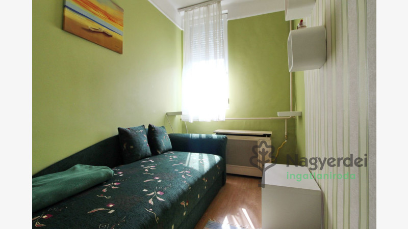 Debrecen, Nagyerdőalja, Lakás, tégla lakás  