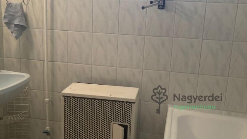 Debrecen, Sestakert, Lakás, tégla lakás  