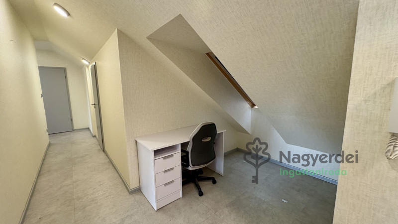 Debrecen, Péterfia, Lakás, tégla lakás  