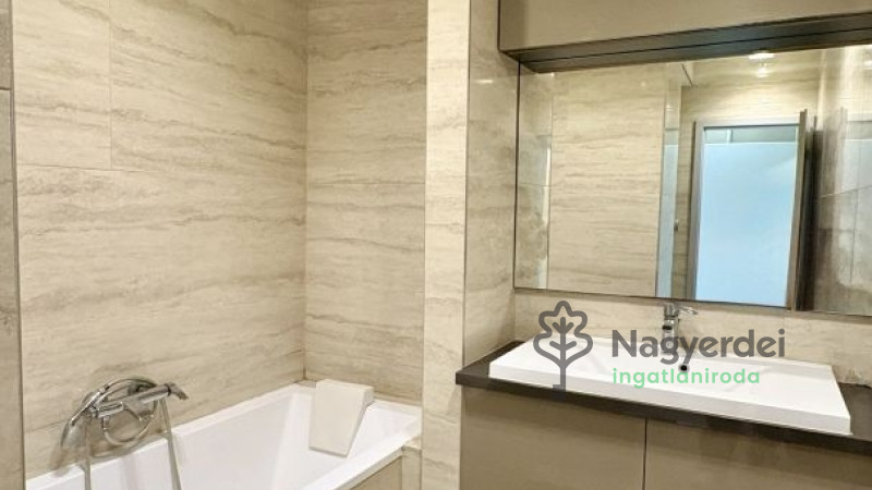 Debrecen, Péterfia, Lakás, tégla lakás  