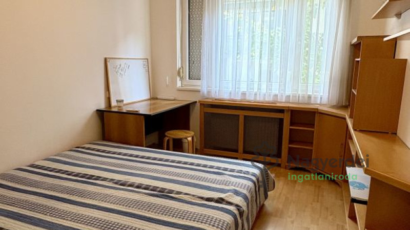Debrecen, Nagyerdő, Lakás, tégla lakás  