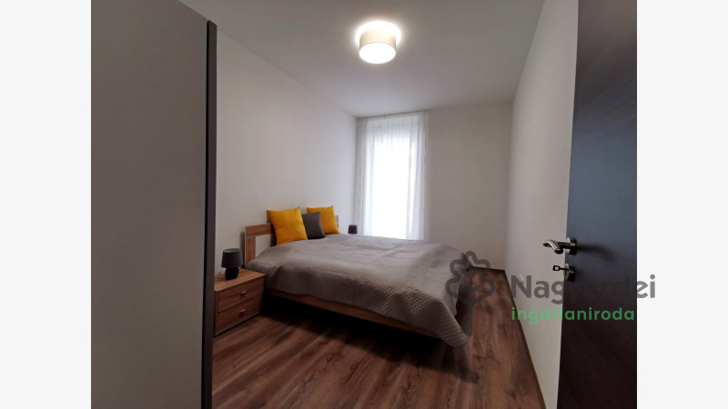 Debrecen, Lakás, tégla lakás  