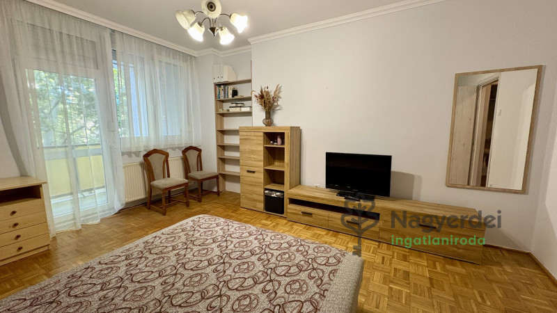 Debrecen, Sestakert, Lakás, tégla lakás  