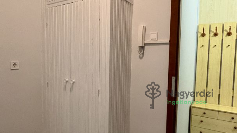 Debrecen, Sestakert, Lakás, tégla lakás  